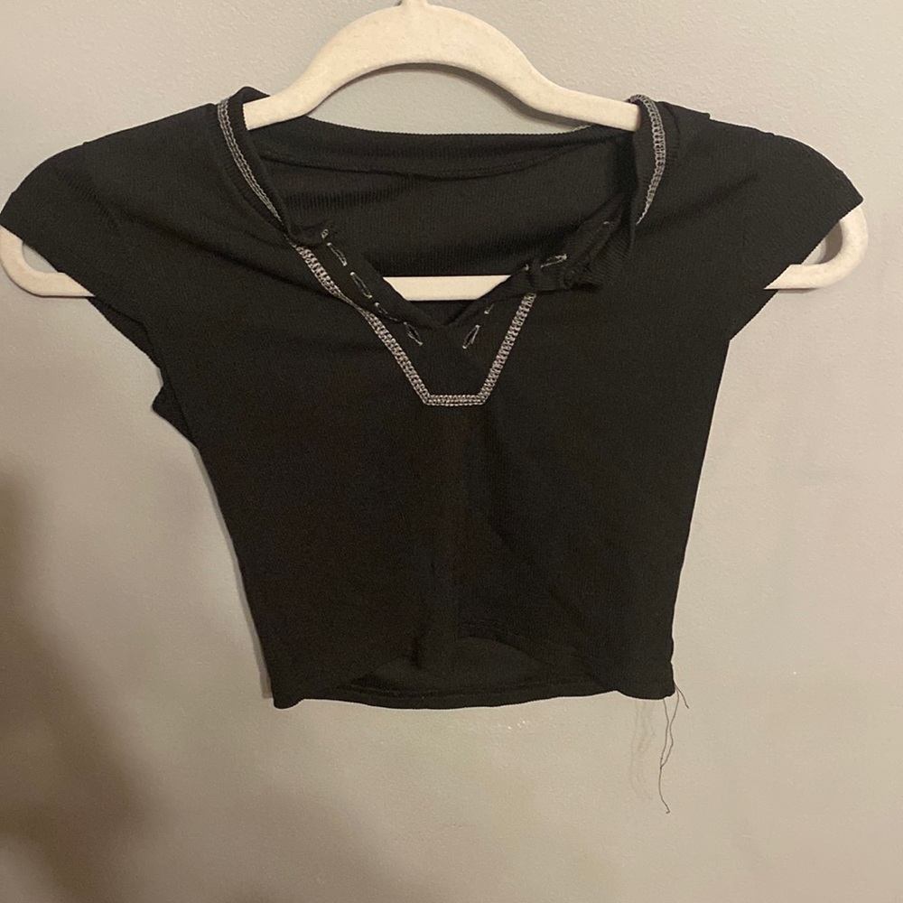 Black and grey crop top!